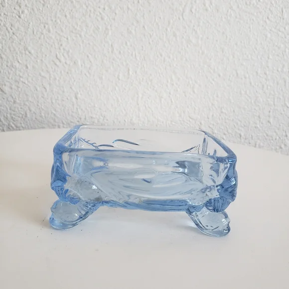 #Cambridge Caprice Moonlight Blue Glass Koi Fish Footed Cigarette Box - Picture 3 of 14